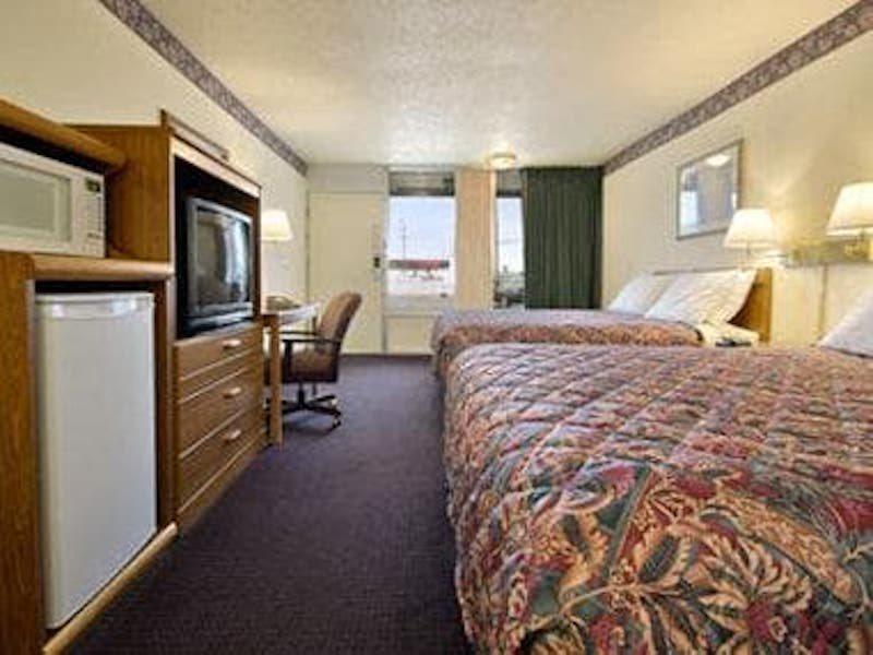 Days Inn Rolla Eksteriør bilde